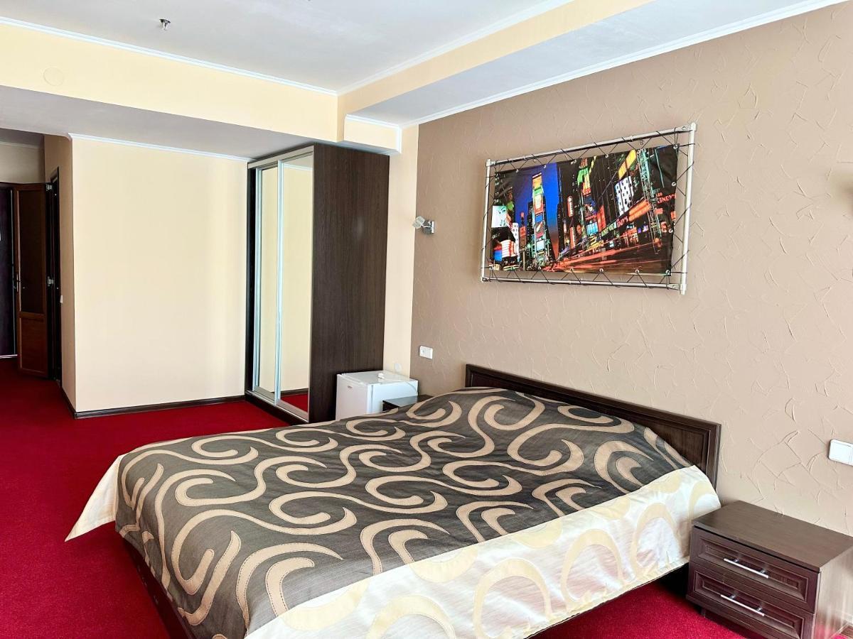 Mark Plaza Hotel